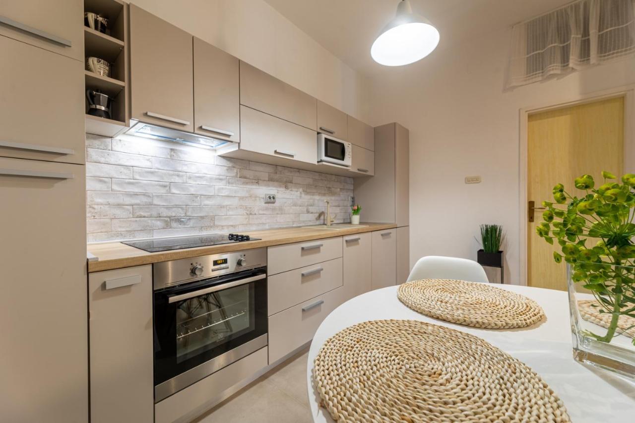 Apartments Frgacic باشْكا المظهر الخارجي الصورة