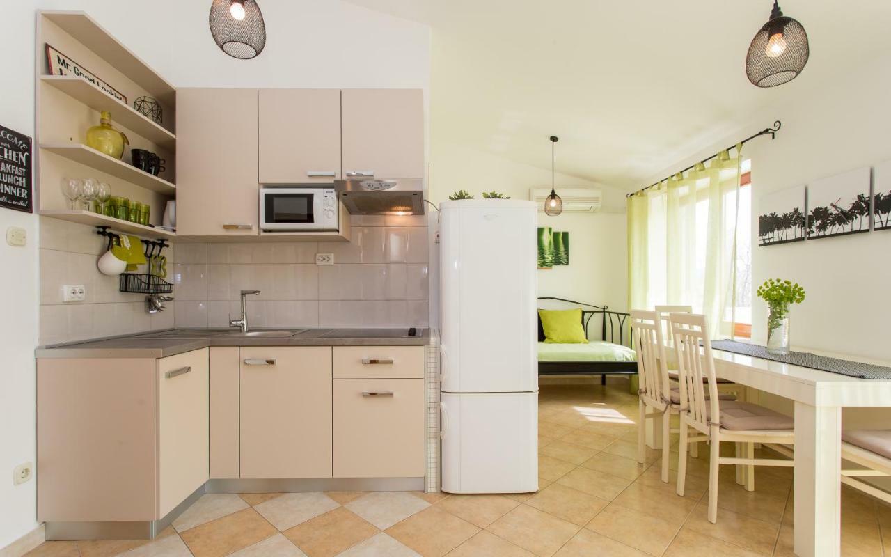 Apartments Frgacic باشْكا المظهر الخارجي الصورة