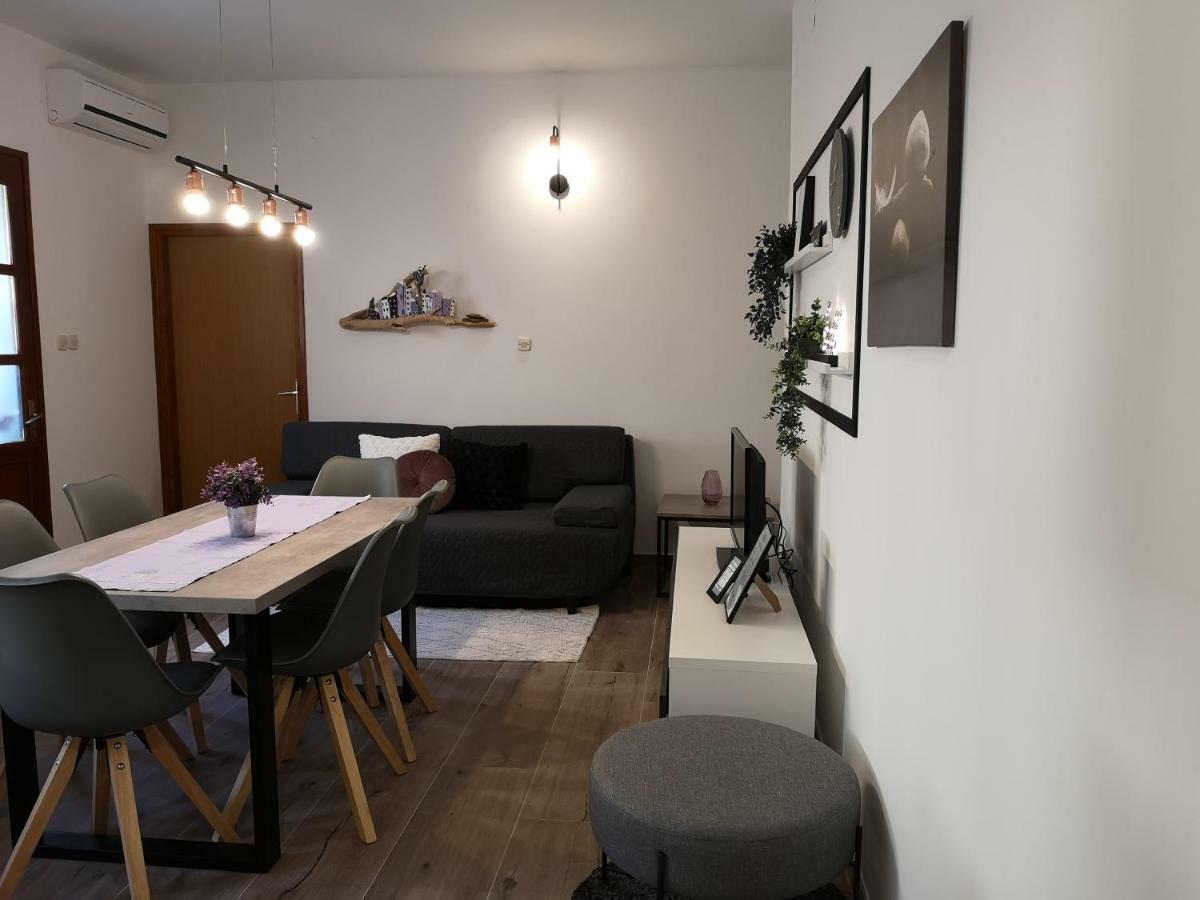 Apartments Frgacic باشْكا المظهر الخارجي الصورة